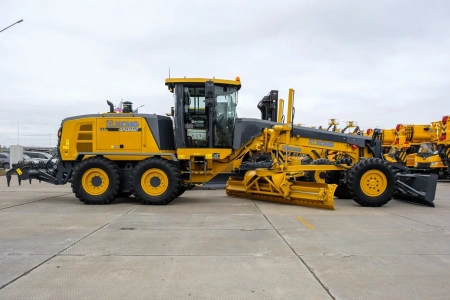 Автогрейдер XCMG GR2205AT 