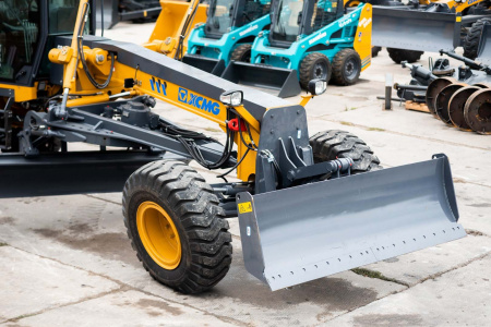Автогрейдер XCMG GR1805 